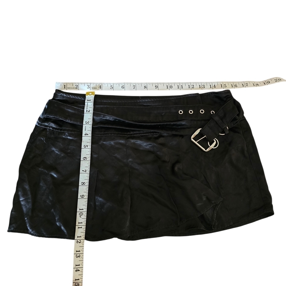 Vintage Rampage Black Satin Mini Skirt Buckle Waist 90s Y2K Office Siren 9 - Picture 9 of 11